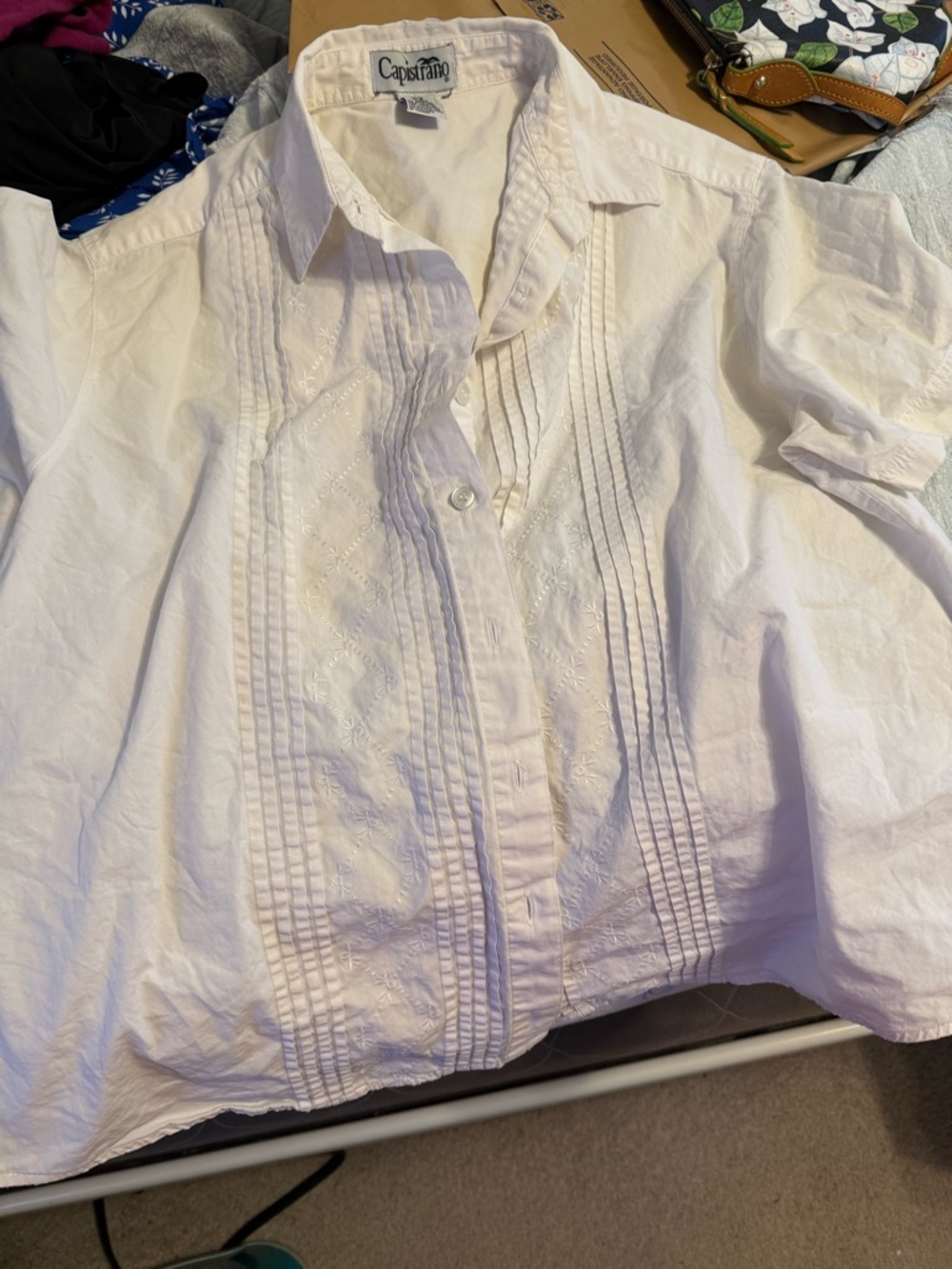 Capistrano Mens White 100% Cotton Embroidered Pintuck Short Sleeve Shirt‎ 14/16